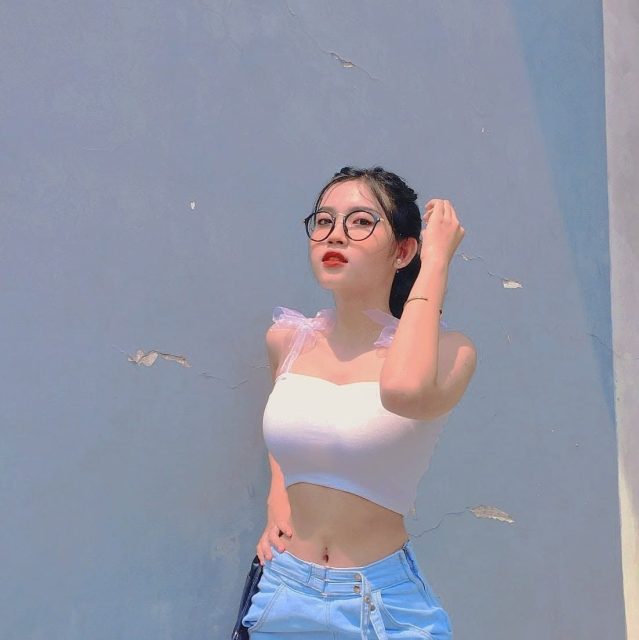Nguyễn Thị Mỹ Ngọc - Thị lực của em không phải 20/20 Nhưng em có thể thấy ta thành đôi…