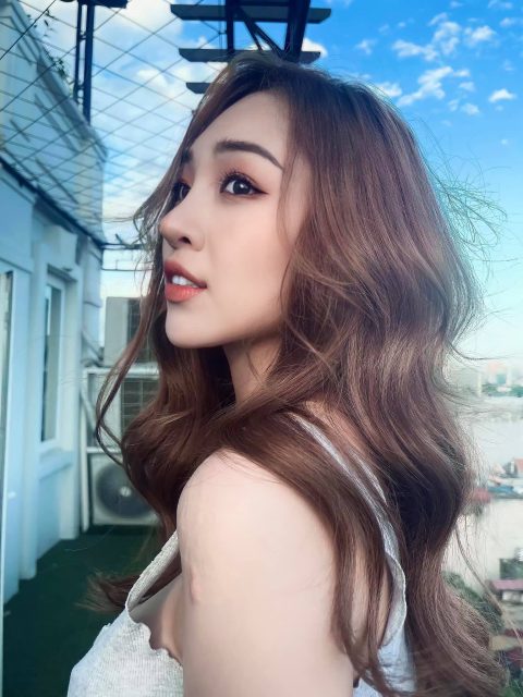Nguyễn Thu Trang - Tính em hơi tồi Mà tối em hơi tình.