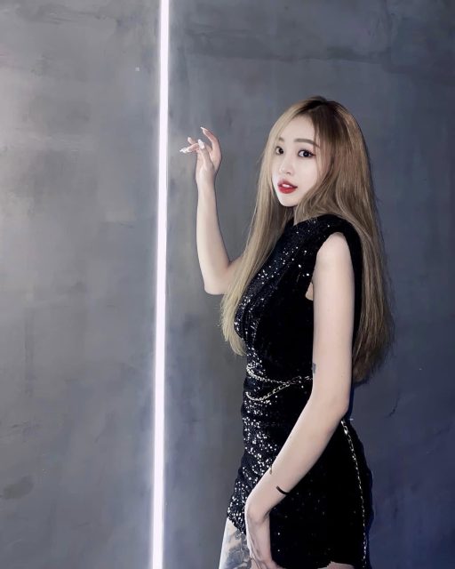 Nguyễn Thu Trang - Em nói, chẳng muốn tôi đứng xa, vì khi đứng gần, trông ta xứng đôi
