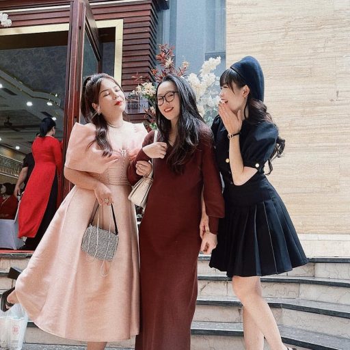 Phạm Thùy Trang - Cưới bạn vui quá như cưới mình vậy haha. Mãi hạnh phúc nhé công chúa…