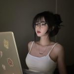 Nguyễn Diệu Linh - nhìn tôi