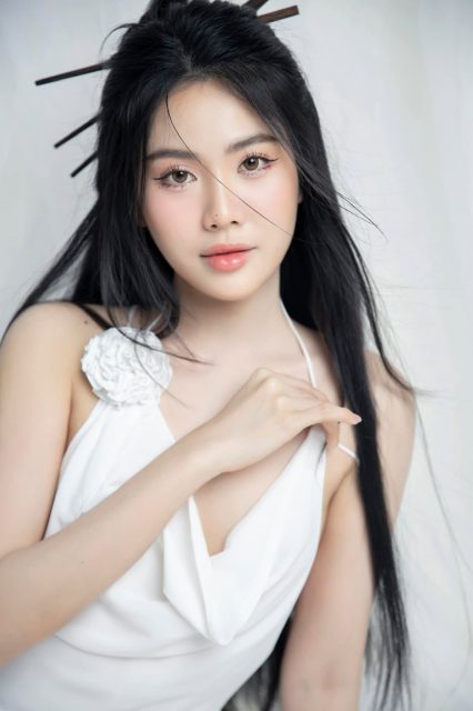 Võ Châu Ngọc - CÔ NGỌT đây! Make up by Kính Vũ Photo by Lala Vũ