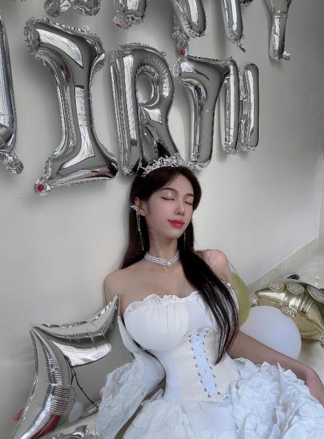 Nguyễn Phạm Tú Uyên - My Bday chúc em tất cả IG:@nguyenphamtuuyn