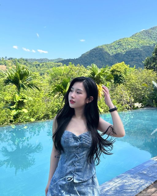 Nguyễn Thuỷ Tiên - kỳ nghỉ hè cháyy nắng