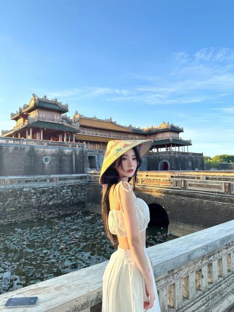 Nguyễn Diệu Linh - Huế mộng mơ