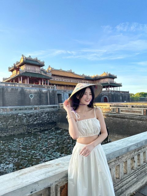Nguyễn Diệu Linh - Huế mộng mơ