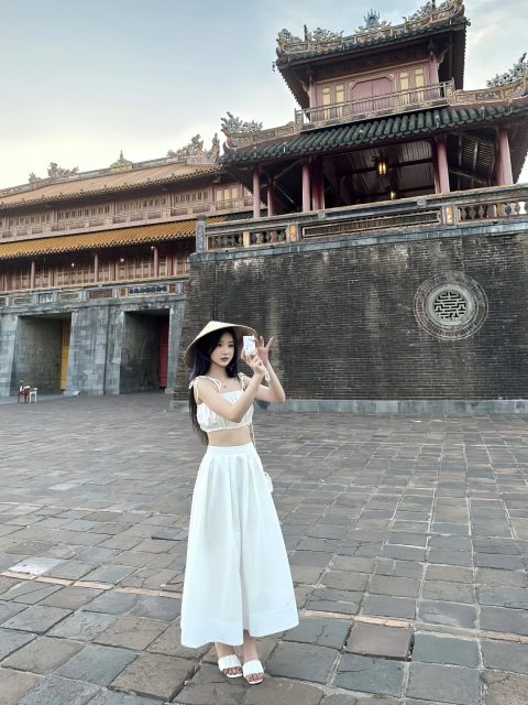 Nguyễn Diệu Linh - Huế mộng mơ