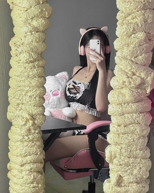 Nguyễn Phạm Tú Uyên - Meoww~~
