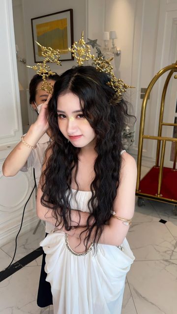 Nguyễn Thuỷ Tiên - Phụ nữ k nên có tâm trạng, phụ nữ chỉ nên có nhiều tiền và đẹp thôi…