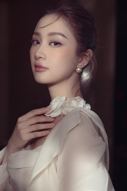 Vũ Phương Anh - Moments at L’Officiel Vietnam Official Beauty Awards 2023 Outfit…