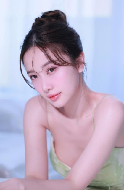 Vũ Phương Anh - Trong veooo Dương Hữu Nghĩa vừa mếch cúp vừa chộp hềnh Chị Hương Đào…
