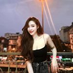 Nguyễn Thu Trang - Mấy bạn nữ giờ đi ra ngoài đường yếu thật , đi đâu cũng phải có bạn…