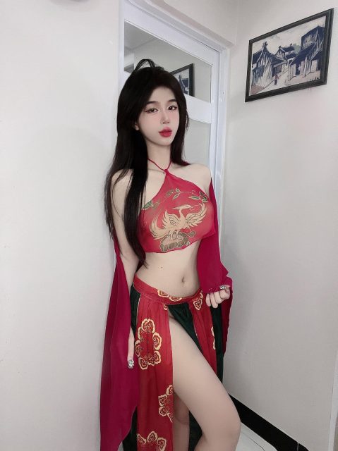 Nguyễn Phạm Tú Uyên - Nói thật nhiều lúc em hơi quá, quá là xinh Ig:@nguyenphamtuuyn Dvfb…