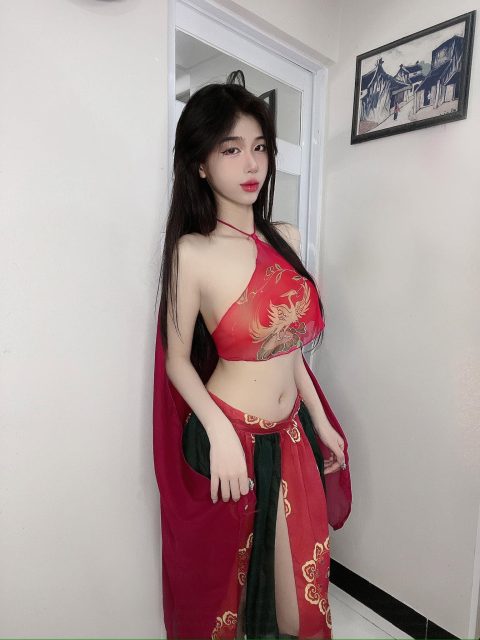 Nguyễn Phạm Tú Uyên - Nói thật nhiều lúc em hơi quá, quá là xinh Ig:@nguyenphamtuuyn Dvfb…
