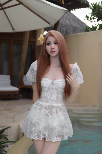 Minh Anh Bui - Tình iu là một loại hợp chất em hỗn … hợp với anh