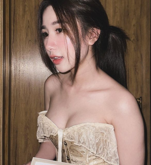 Nguyễn Thuỷ Tiên - Hello, l’m Hý