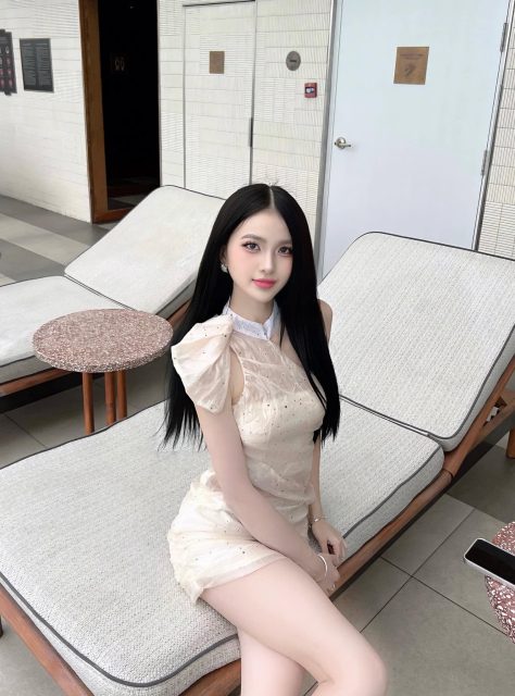 Nịnh Thảo - Bên ngoài thảnh thơi Bên trong thiếu tiền ^^