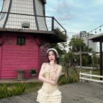 Nguyễn Thuỷ Tiên - Cô pé chăn