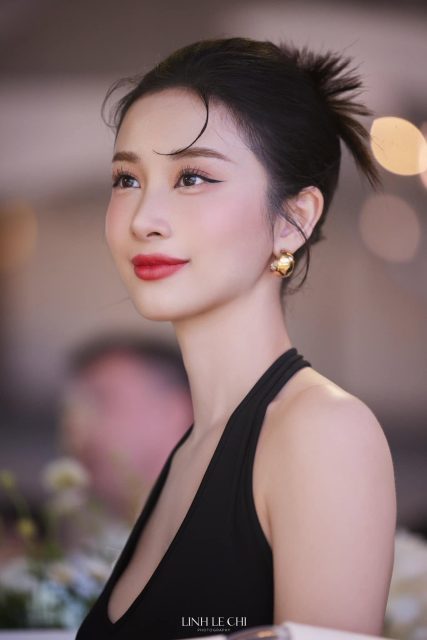 Vũ Phương Anh - Từ Đà Lạt đến Sài Gòn, từ cầu hôn đến đám cưới cổ tích Chúc cô dâu…