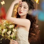 Nguyễn Thuỷ Tiên - Nhiều người ôm giấc mộng giàu sang Còn iem ôm giấc mộng y chang…
