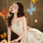 Nguyễn Thuỷ Tiên - Nhiều người ôm giấc mộng giàu sang Còn iem ôm giấc mộng y chang…