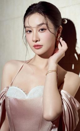 Vũ Phương Anh - Chị Vũ Phương Anh tại họp báo phim “CÔ DÂU HÀO MÔN” Outfit Calista…
