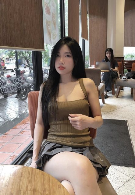 Trịnh Lâm Oanh - Ngồi chờ ty đến với tôi