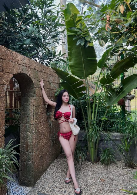 Nguyễn Linh Linh - Rồi đến một lúc nào đó đúng sai chẳng còn quan trọng nữa . Chẳng…