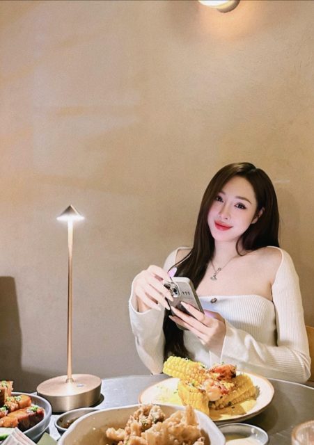 Nguyễn Thu Trang - Bao nhiêu đồ ăn ngon Nhưng anh lại nuốt lời.