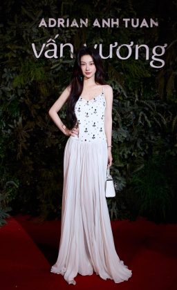 Vũ Phương Anh - Vũ Phương Anh x Vấn Vương by Adriananhtuan - Makeup : Minh Nguyễn…