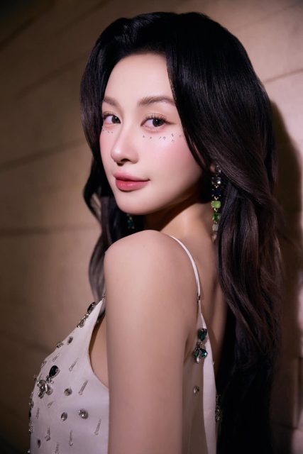 Vũ Phương Anh - Vũ Phương Anh x Vấn Vương by Adriananhtuan - Makeup : Minh Nguyễn…