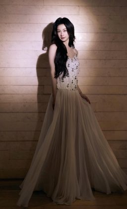 Vũ Phương Anh - Vũ Phương Anh x Vấn Vương by Adriananhtuan - Makeup : Minh Nguyễn…
