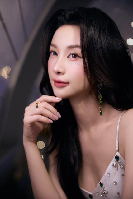 Vũ Phương Anh - Vũ Phương Anh x Vấn Vương by Adriananhtuan - Makeup : Minh Nguyễn…
