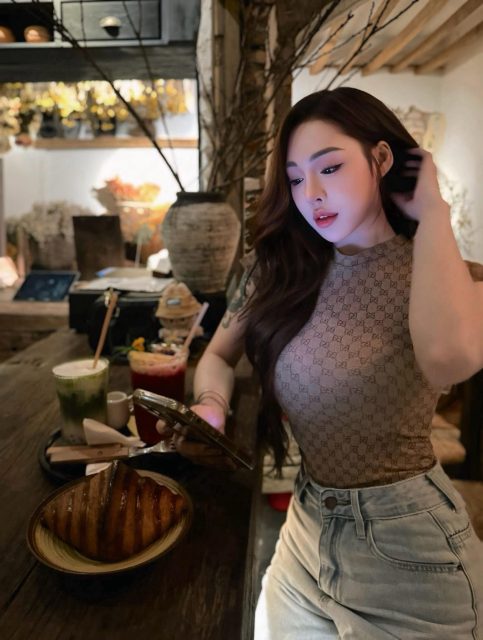 Nguyễn Thu Trang - Nếu bạn không thích tôi, hãy hít vào và thở ra vì bạn không thể làm…
