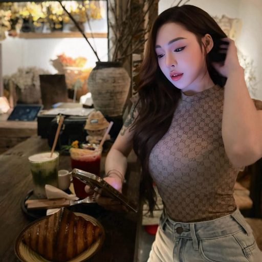 Nguyễn Thu Trang - Nếu bạn không thích tôi, hãy hít vào và thở ra vì bạn không thể làm…