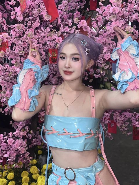Mẫn Mẫn - có mai có trúc có đào có thêm em nữa ngọt ngào cả năm