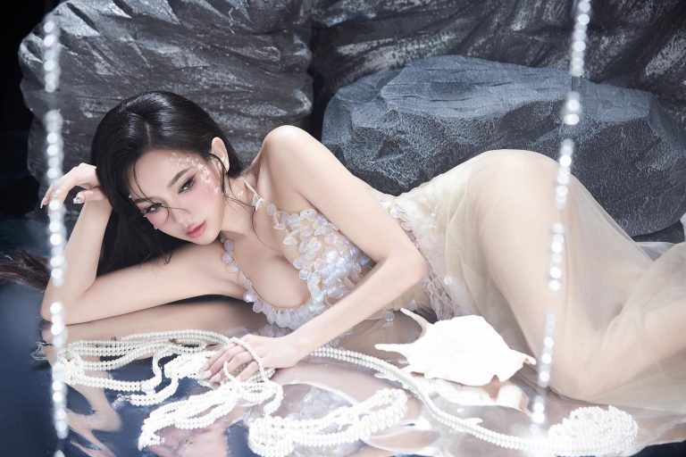 Phạm Quỳnh Trang - yêu phải nàng tiên cá , nên lúc nào anh cũng phải xuống nước #photo…