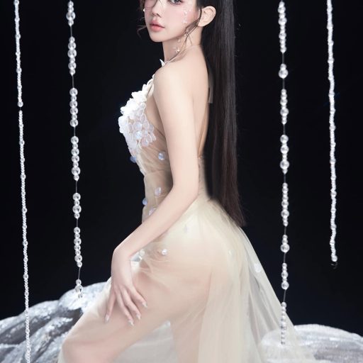 Phạm Quỳnh Trang - yêu phải nàng tiên cá , nên lúc nào anh cũng phải xuống nước #photo…