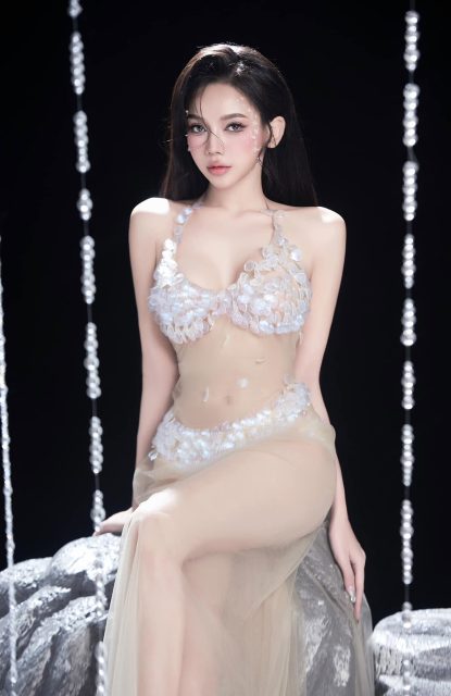 Phạm Quỳnh Trang - yêu phải nàng tiên cá , nên lúc nào anh cũng phải xuống nước #photo…