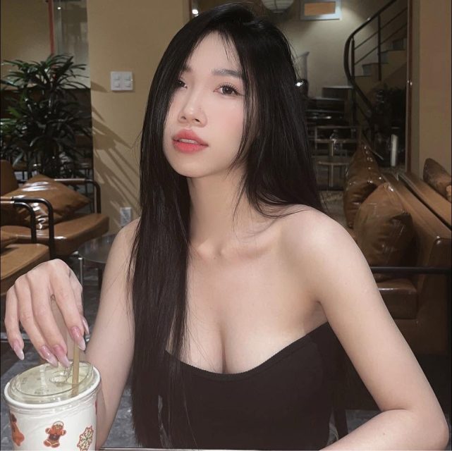 Trịnh Lâm Oanh - 2025