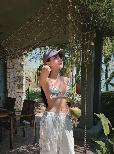 Võ Châu Ngọc - Cô nớt và Cô ấy