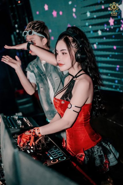 Nguyễn Linh Linh - Tối nay Nguyễn Linh Linh