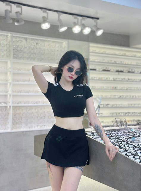 Sư Tử - 3 đời cắt kính ở đây :))