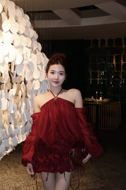 Ly Ly Trần - Đàn ông ai cũng tốt cả Chỉ là bạn có phải người họ yêu hay ko thôi