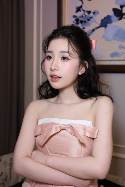 Nguyễn Thuỷ Tiên - Mỗi cô gái đều mang bên mình một cái mặt nạ. Không phải vì cô ấy giả…