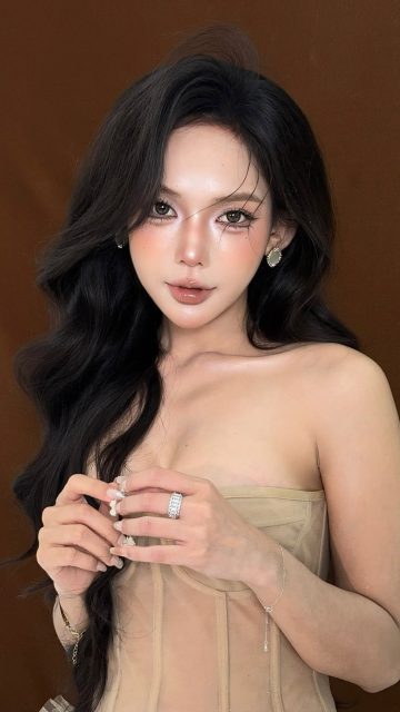 Phạm Quỳnh Trang - “ không cần vội, không cần lấp lánh, không cần là ai cả ngoài chính…