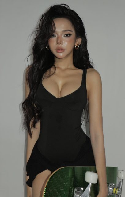 Phạm Quỳnh Trang - “ Layout này mới trị đc @biyeu_“ photoĐàm Nguyễn Hải Long…