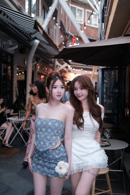 Ly Ly Trần - 2 chị e bọn ta là những ng mà đi đến đâu thì nơi đó chính là milano…