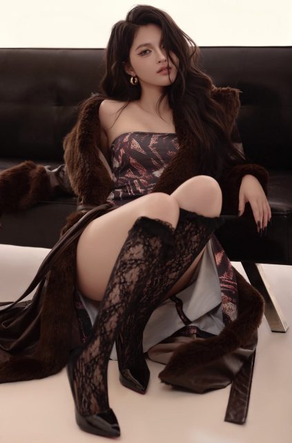 Trần Bích Triều Tiên - “Sống ở đời đừng trông đợi ai tốt với mình mãi . Họ tốt là may, họ…