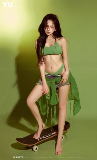 Phạm Quỳnh Trang - kiwi kiwi photo Nguyễn Bảo Ngọc makeup Trang Ốc hair Quynh Anh Trần…